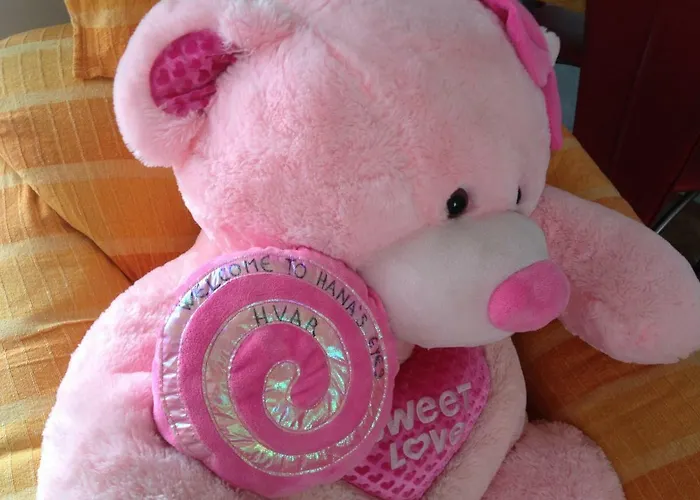 Hana's Eyes * Hvar Town